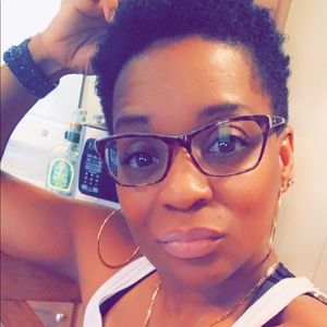 Meet your Posher, Monica michelle